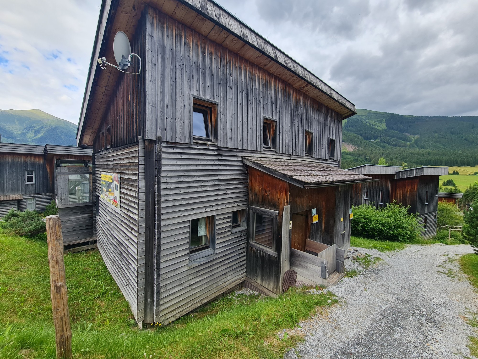 Holz-Ferienhaus in der Feriensiedlung Hohentauern